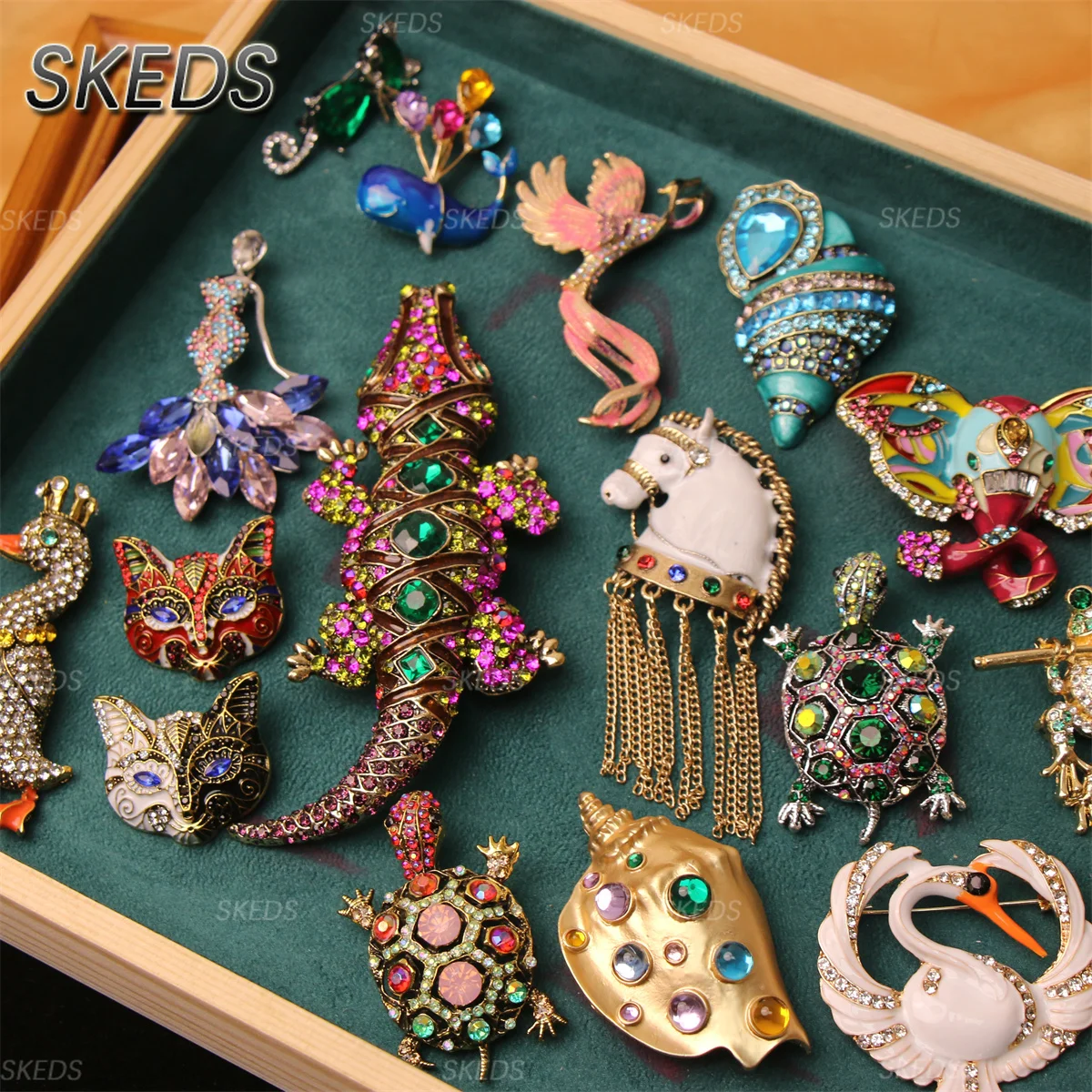 SKEDS Gemischte Vintage-Tierbroschen mit Strass-Kristallen, Anstecknadeln in Form von Schildkröte, Elefant, Pferd, Krokodil, Corsage, Damenschmuck, Geschenk