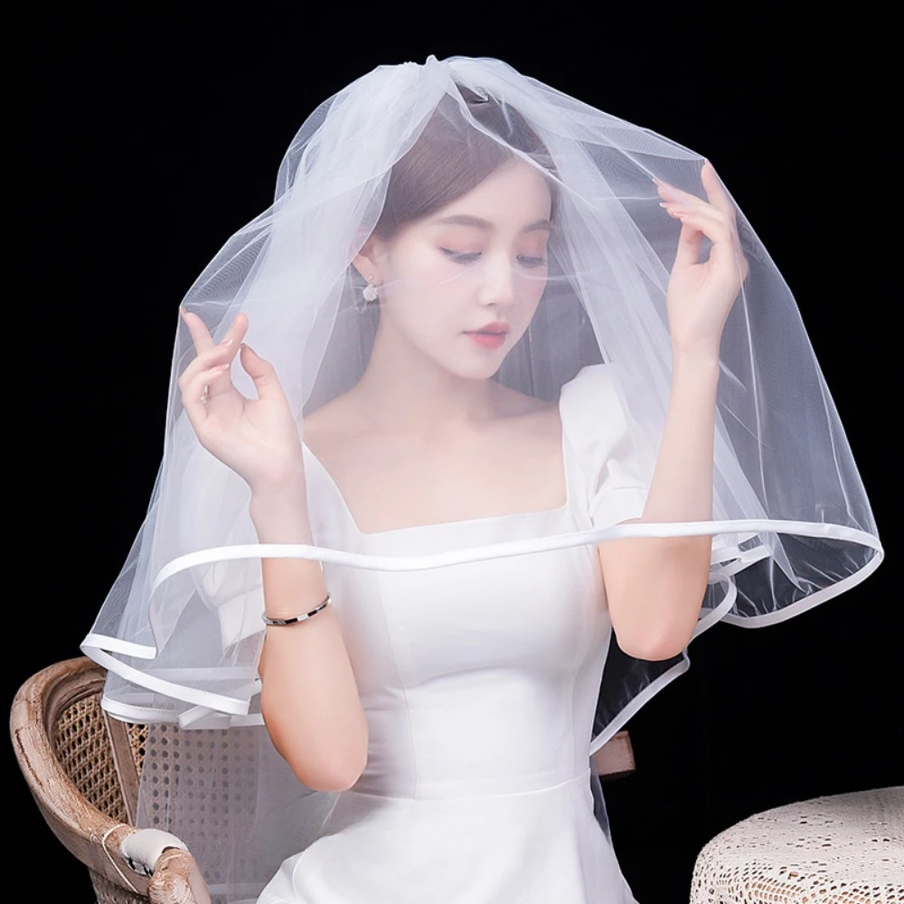 

Wedding Veil with Comb Elegant Satin Bridal Veils Soft Tulle Shoulder Length Beaded Beautifu Sweet Veil for Bride