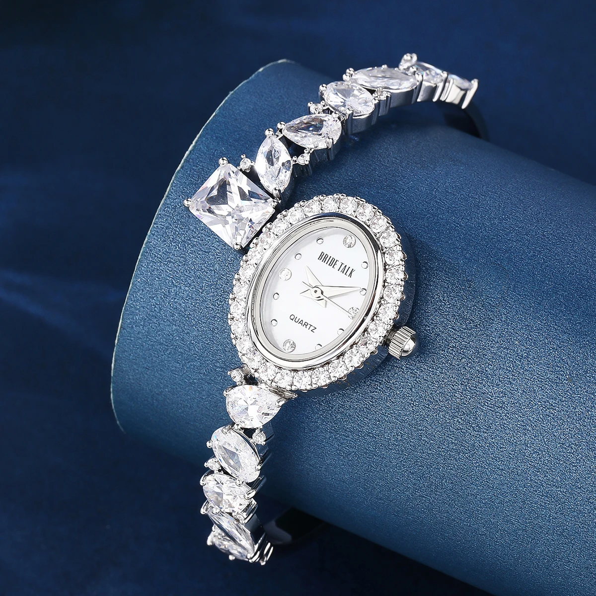 013064 Trendy Watch for Women AAA Cubic Zircon Bracelet Watch for Wedding Party Fashion Jewelry Leather Wristband