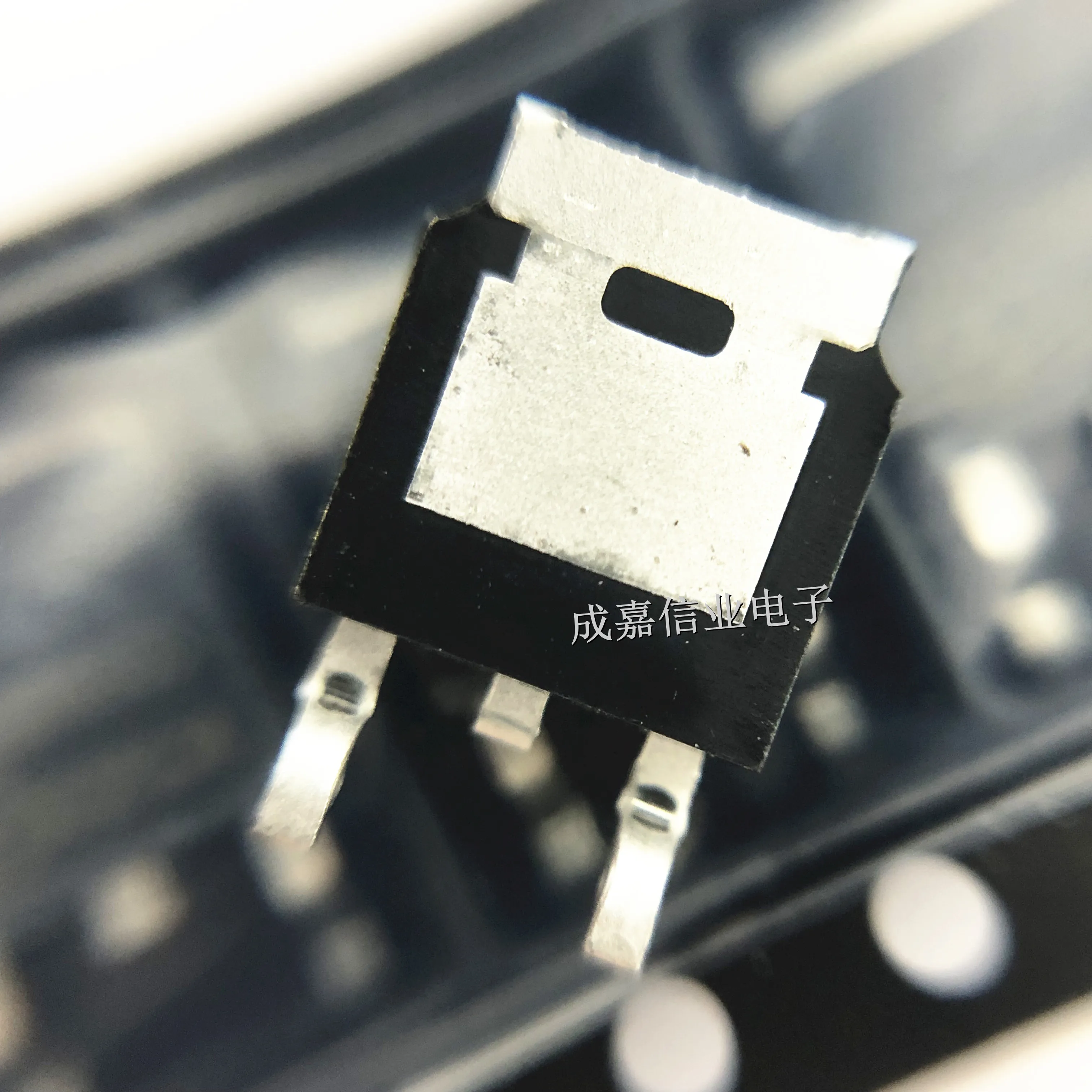 10pcs/Lot OSG70R600DF TO-252-2 Enhancement Mode N-Channel Power MOSFET 24A 750V 600mΩ