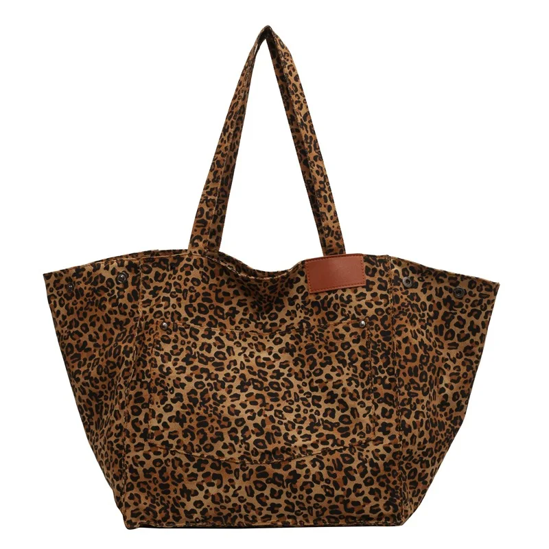 2024 new women\'s portable commuter bag, versatile shoulder bag, mommy bag, leopard print canvas tote bag, large capacity bag