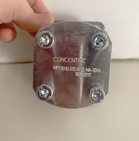 

Гидравлический шестеренный насос Gold Seller WP09 WP03 WP300 WP15 серии WP12, специальный шестеренный насос для Paver WP03B1B038R20QA124N