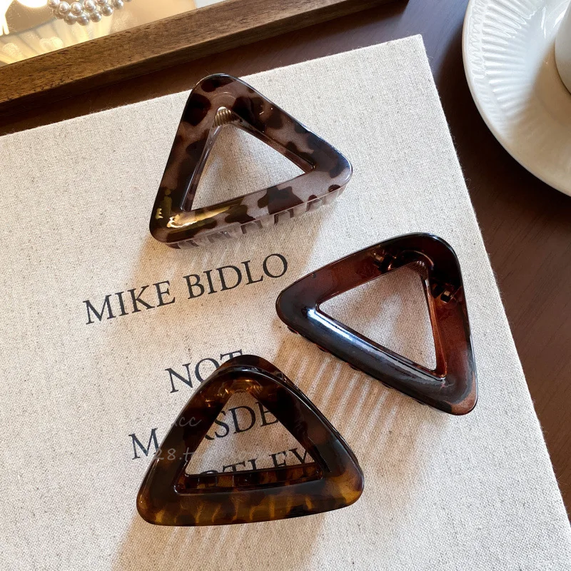 French Style Triangle Acetate Small Claw For Women Girl Sweet Hair Ornament Mini Claw Clip Hairpin Hair Clip Hair Accessory