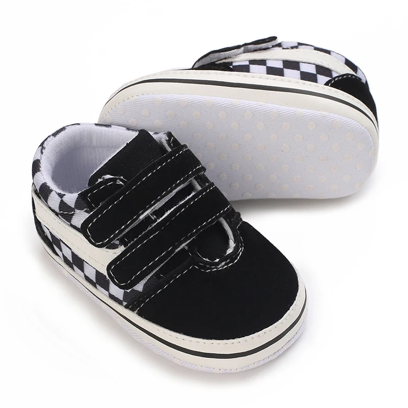 0-18M ผ้าใบคลาสสิกกีฬารองเท้าสำหรับชายและหญิงผ้าใบด้านล่างกันลื่นรองเท้ากีฬาลำลองสำหรับการเรียนรู้รองเท้าเดิน
