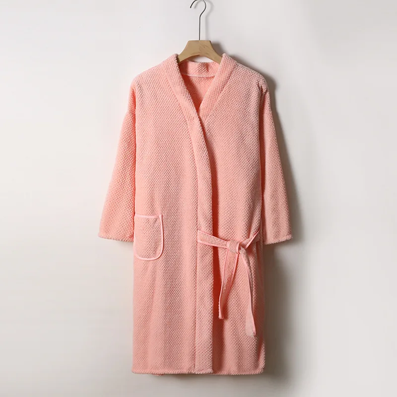 ผ้าเช็ดตัว ชุดคลุมอาบน้ำ กระโปรง ฤดูใบไม้ร่วงและฤดูหนาว สำหรับผู้ชายและผู้หญิง ผ้าขนแกะคอรัล ลายสับปะรด ลายสก็อต แขนยาว ผ้าหนา ชุดยูกาตะอาบน้ำ