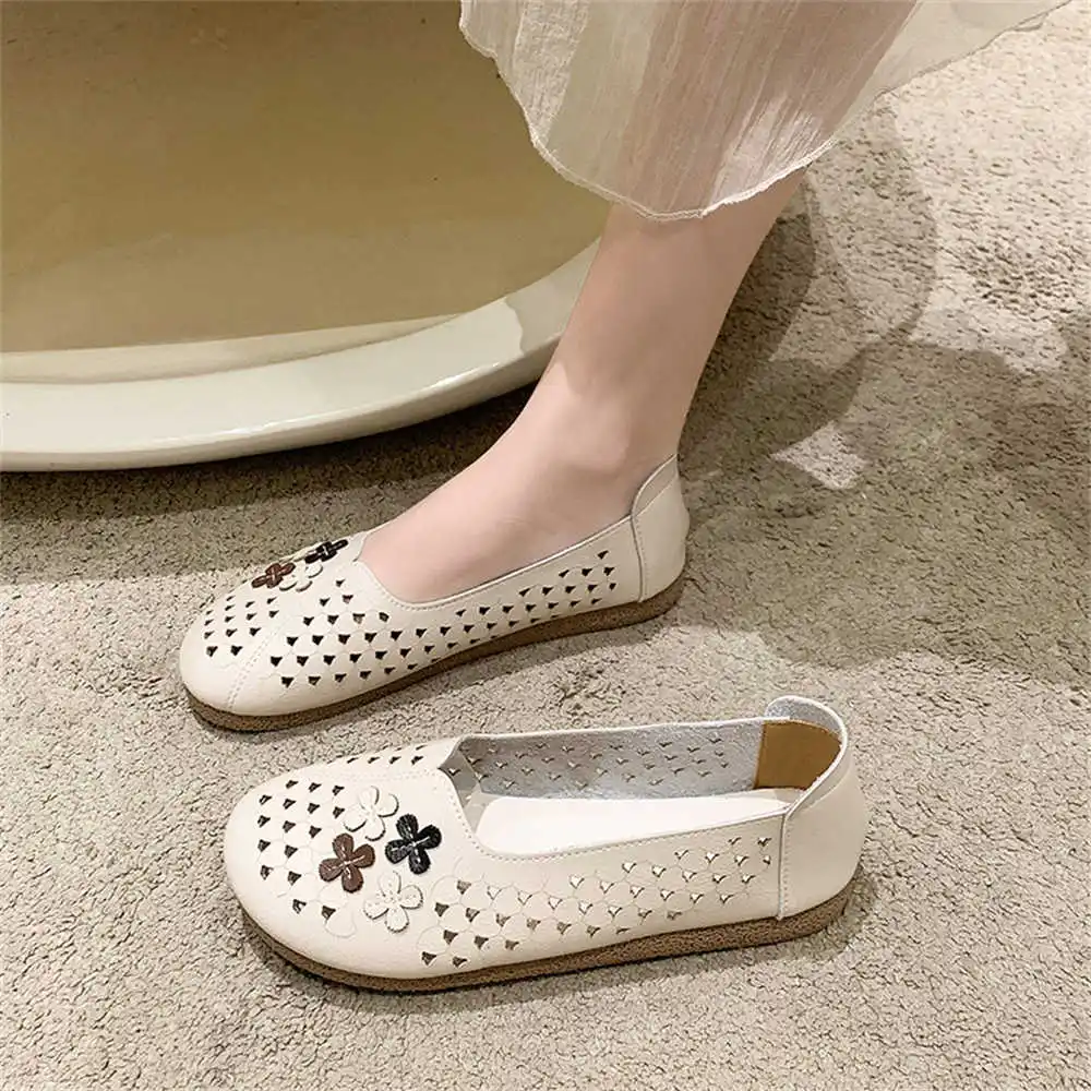 أحذية ربيعية شبه رسمية مقاس 33 أحذية تدريب نسائية أرجوانية أحذية رياضية مع أربطة رياضية كاجوال رياضية مضحكة بسعر صغير