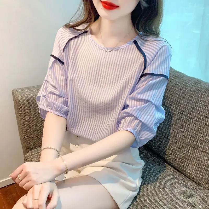 2023 New Summer Fashion Trend Commuting Minimalist Round Neck Striped Patchwork Short Sleeved Top Casual Loose Fitting Shirt