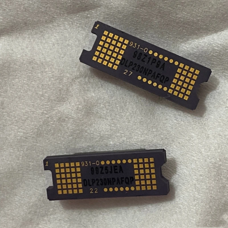 

1PCS Original DLP Projector DMD Chip DLP230NPAFQP 0.23 54-CLGA DLP230 1080p For play 01x RSair G7S G9 J7S G9 P3S