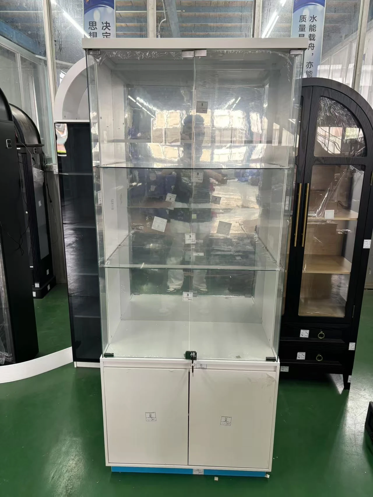 JDPAG خزانة عرض زجاجية مقاس 71 بوصة مع أضواء، وحافظات عرض خزانة التحف الحديثة للمقتنيات #3