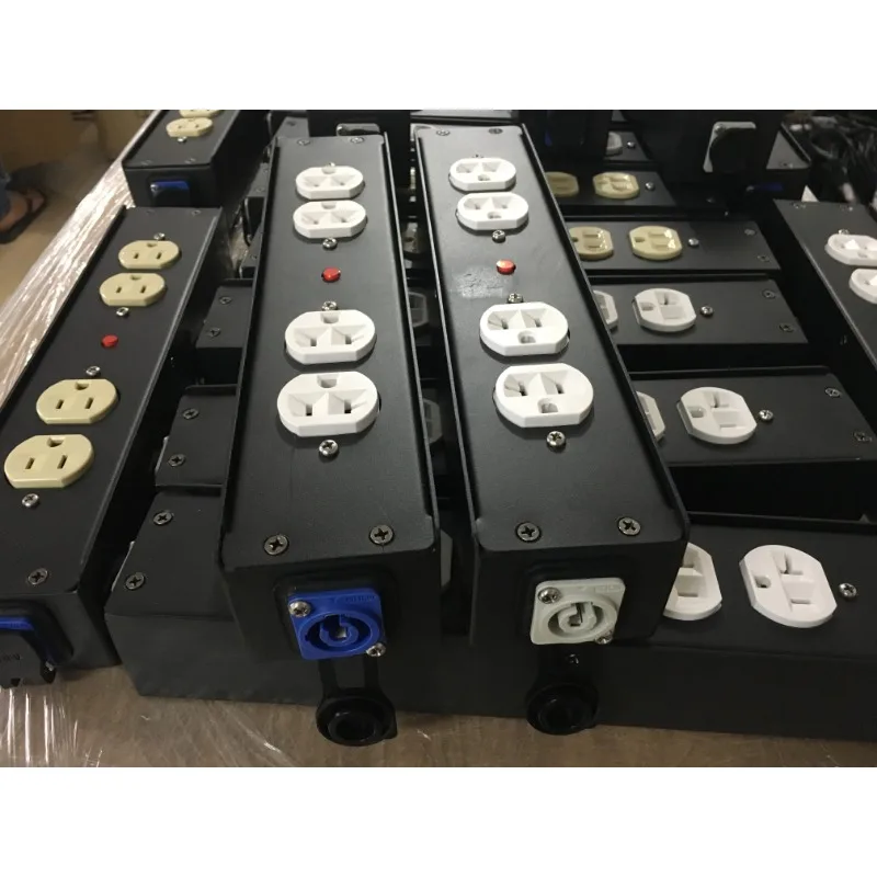 2 US output connectors powercon splitter power distribution