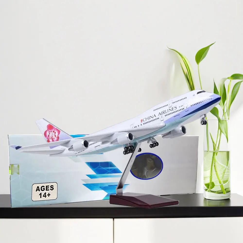 

47CM China Airlines Aircraft Model B747 1/150 Scale Resin Airplane Model with Light and Wheel Landing Gears Plane diecast airpla