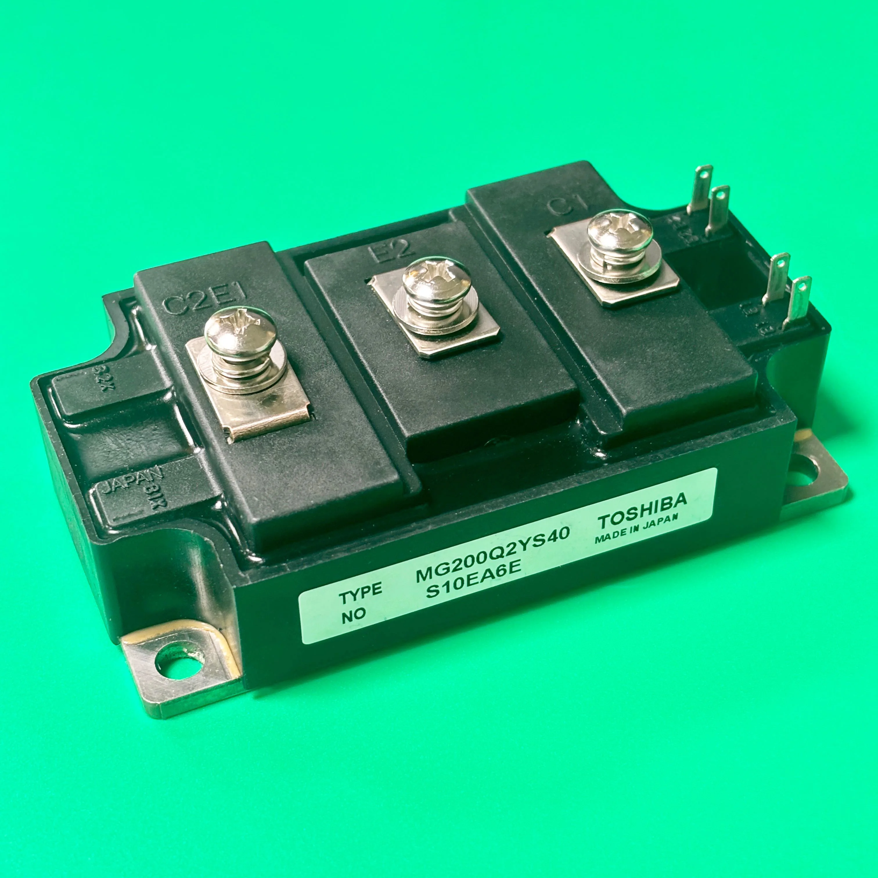 

MG200Q2YS40 MODULE MG 200Q2YS40 N CHANNEL IGBT HIGH POWER SWITCHING MOTOR CONTROL APPLICATIONS MG200Q2-YS40