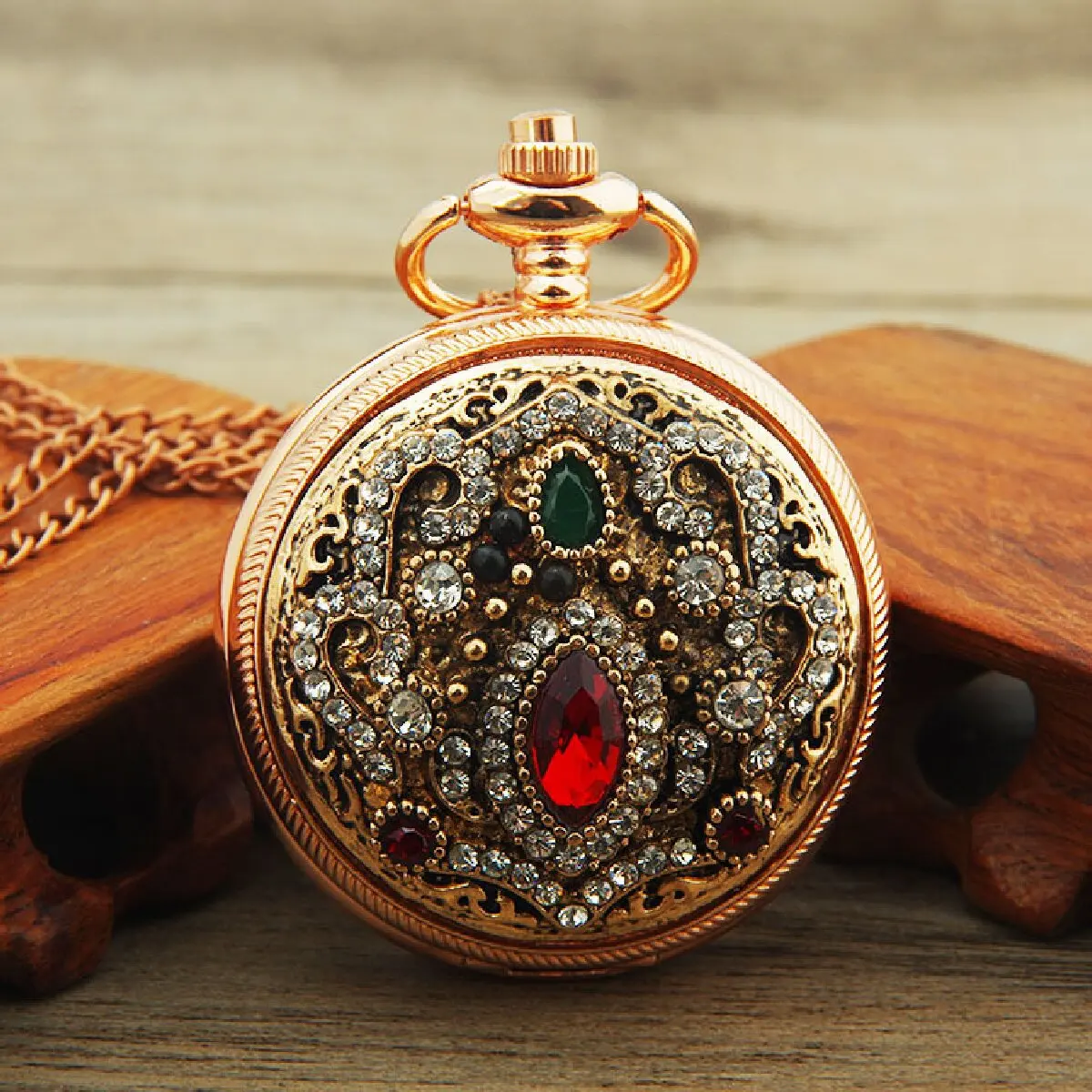 Reloj de bolsillo creativo Retro con tapa Unisex, reloj de bolsillo decorativo con diamantes rojos, superficie de cuarzo