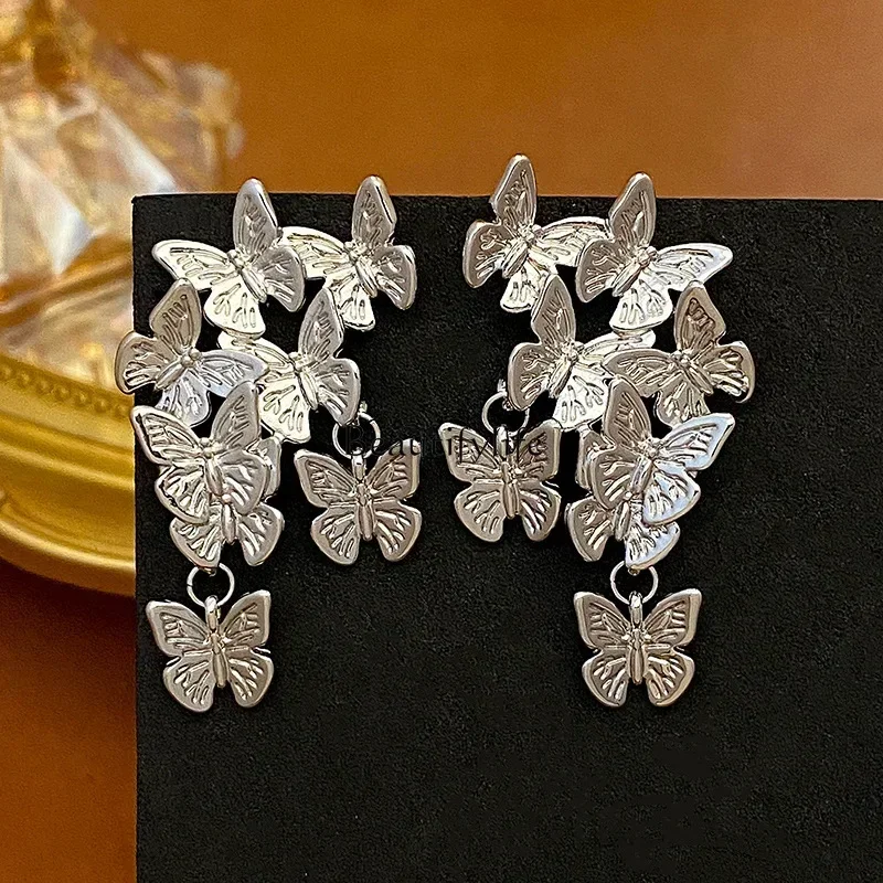 

Agile butterfly earrings, niche and unique temperament, earrings with fashionable, light luxury and high-end feel