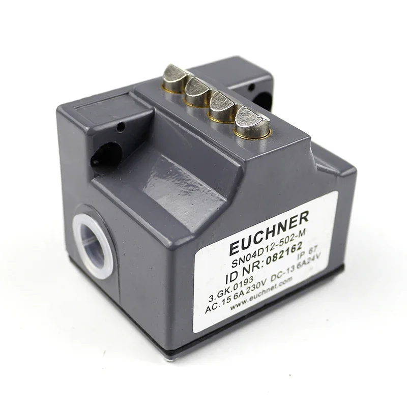

SN04D12-502-M Combination Limit Travel Switch Quick Action Switch Contact Plunger Spacing 12mm Switching Current 10mA