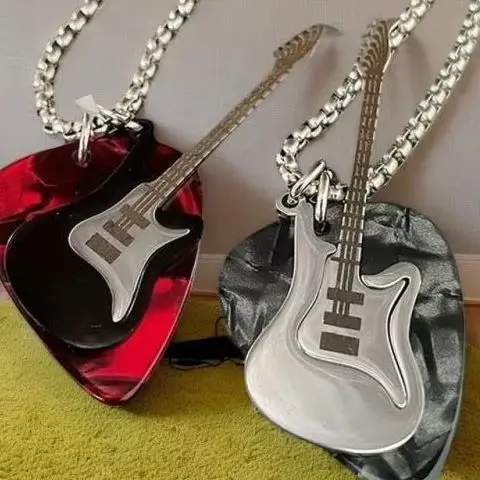 الهيب هوب الشرير الغيتار قلادة قلادة التيتانيوم الصلب المختنق العصرية خمر الغيتار الكهربائي سترة سلسلة مجوهرات للرجال #1