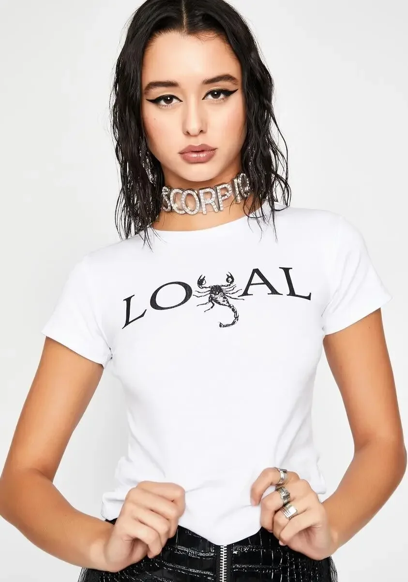 Белая укороченная рубашка Loyal Scorpio Zodiac Horscopez - гот-панк эмо-сцена девушка