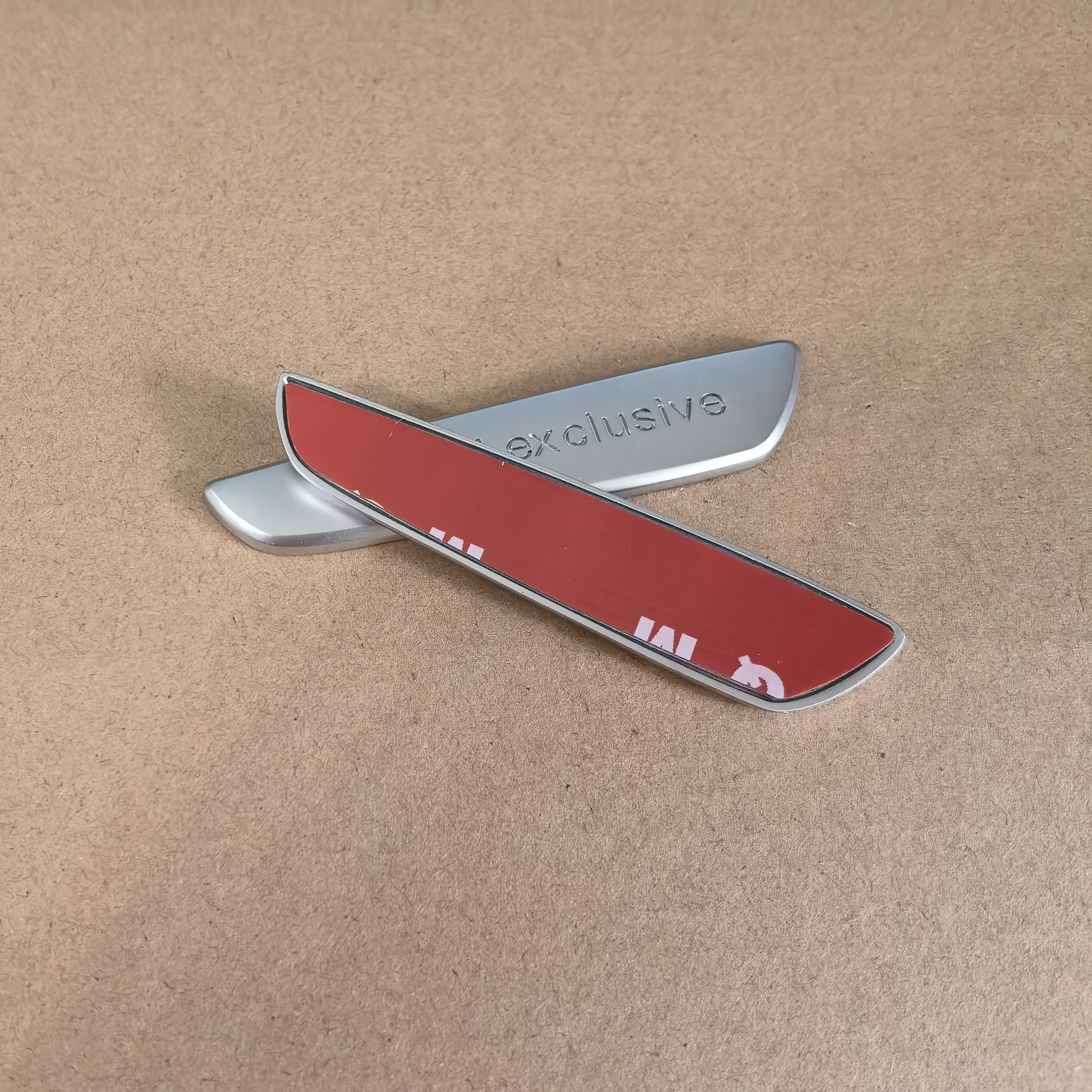 

2pcs Exclusive Badge Sticker Car Interior Door Armrest Sticker For Audi A7 A6 RS3 RS5 A5 Q7 A8 S3 S4 RS4 RS7 Audi Side Sticker