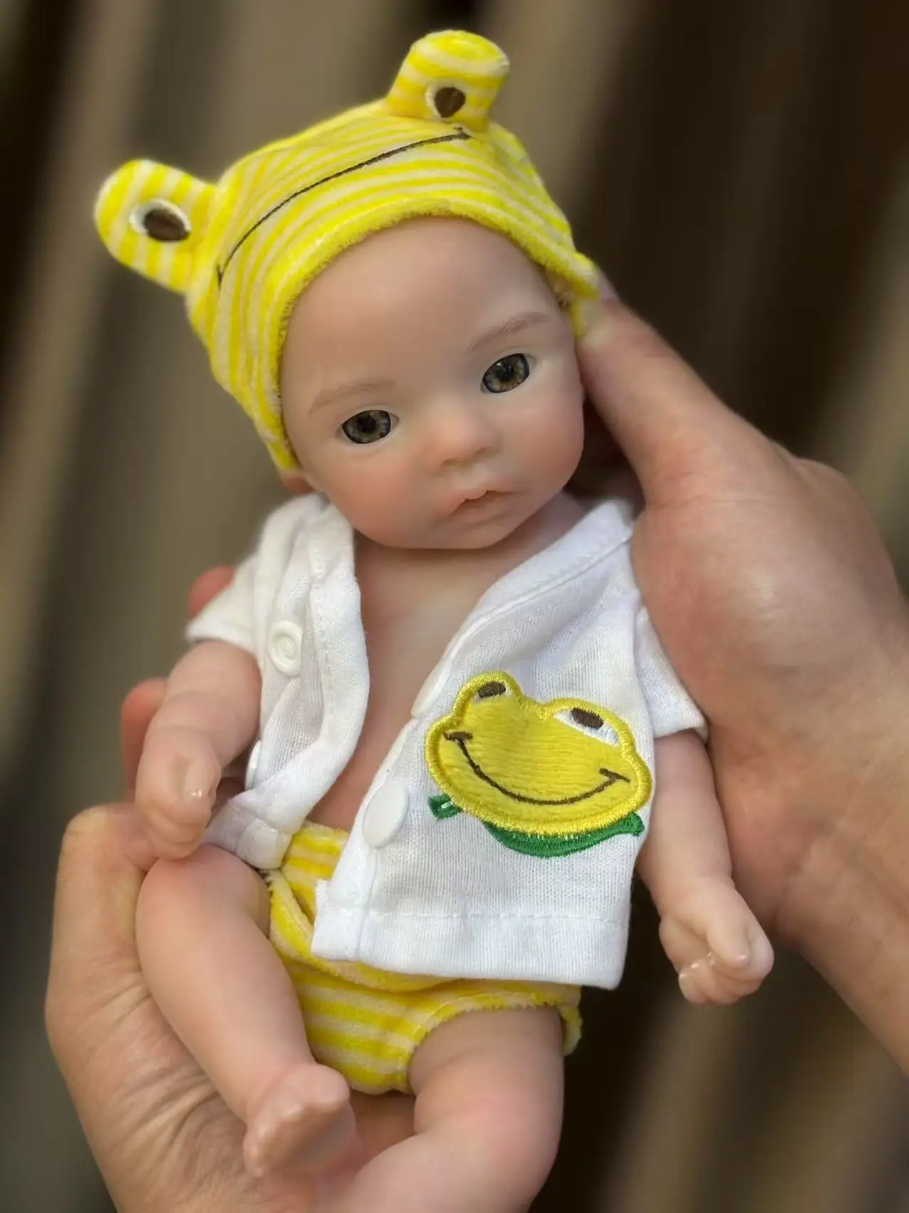 10 inch siliconen reborn pop levensecht geschilderd pasgeboren babymeisje speelgoed met open mond waterdichte herboren bebe pop voor verzamelaars