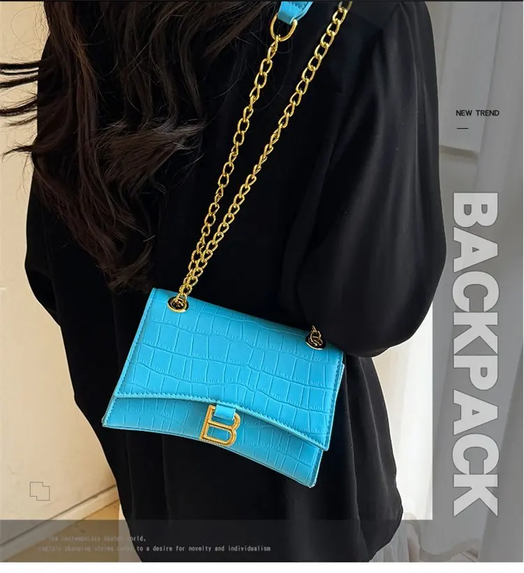 

High-End Minimalist Unique Vintage Leather Crossbody Bag for Women with Large Capacity and Trendy Design