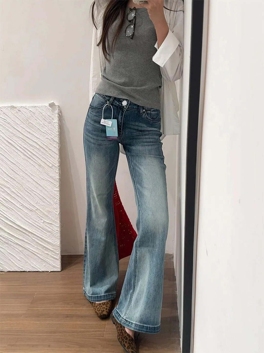 

Summer 2026 High Waist American Style Blue Washed Denim Jeans Women's High Street Retro Faded Micro Flared Floor-Length Pants