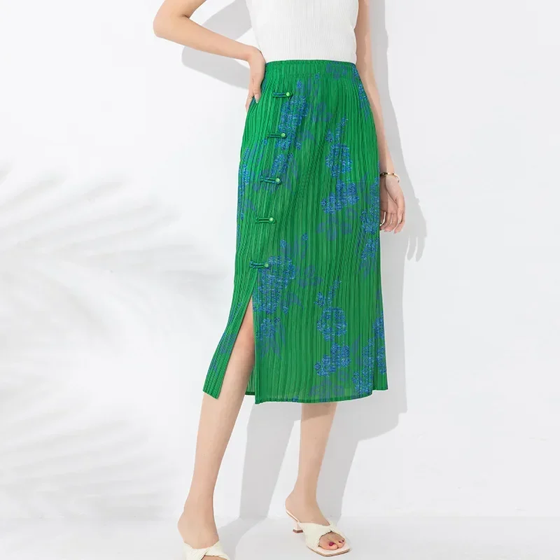 Wrinkle Print Chinese Style Buckle Split Half Skirt for Women 2025 Summer New Versatile Bag Hip Hanging Pleated Skirt