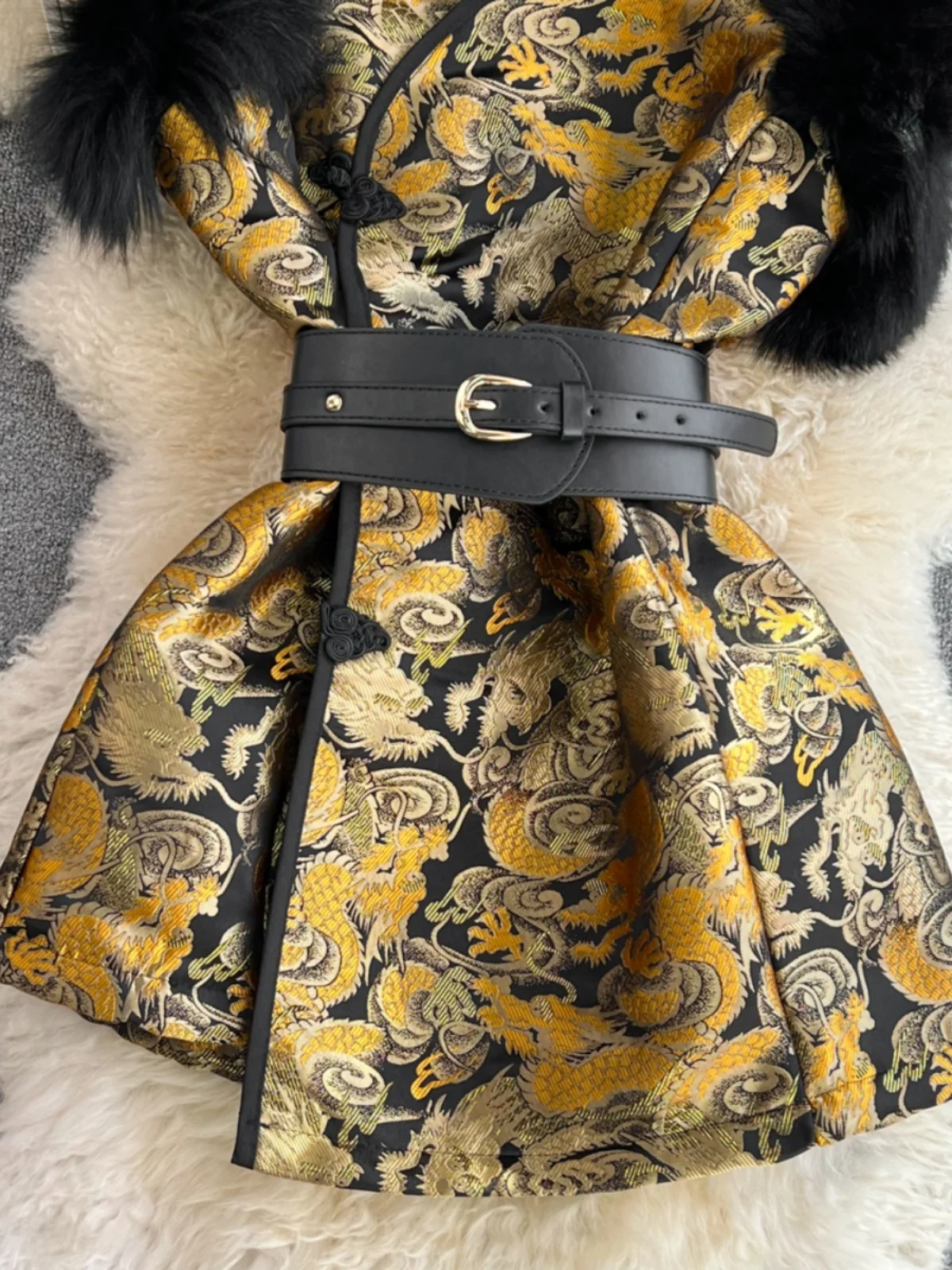 레트로 중국풍 플로럴 자수 퍼 패치워크 스탠드 칼라 허리 슬림핏 A라인 미니 원피스