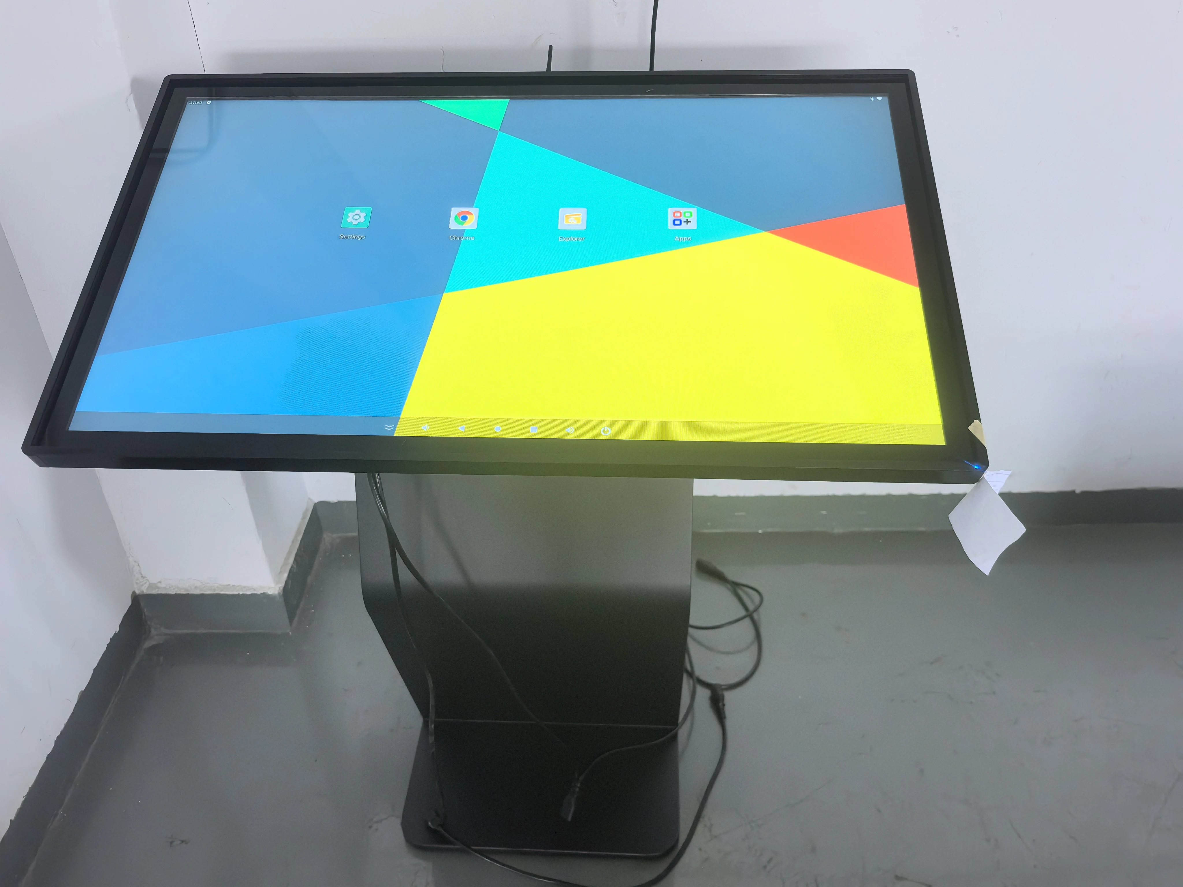 Chiosco multimediale interattivo per macchina per query touch screen da pavimento per informazioni e pubblicità