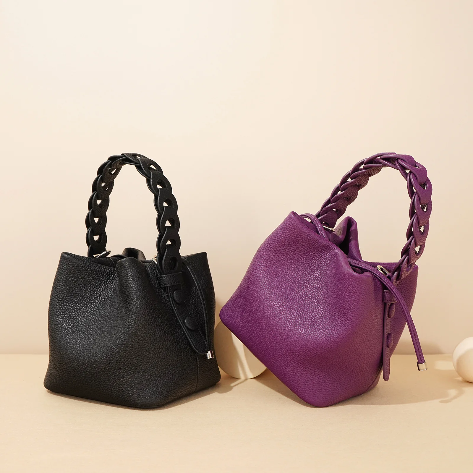 Spring Textured Genuine Leather Mini Bucket Bag Women Fashion All-Match Drawstring Design Commuter Handbags Lady Elegant Pouch