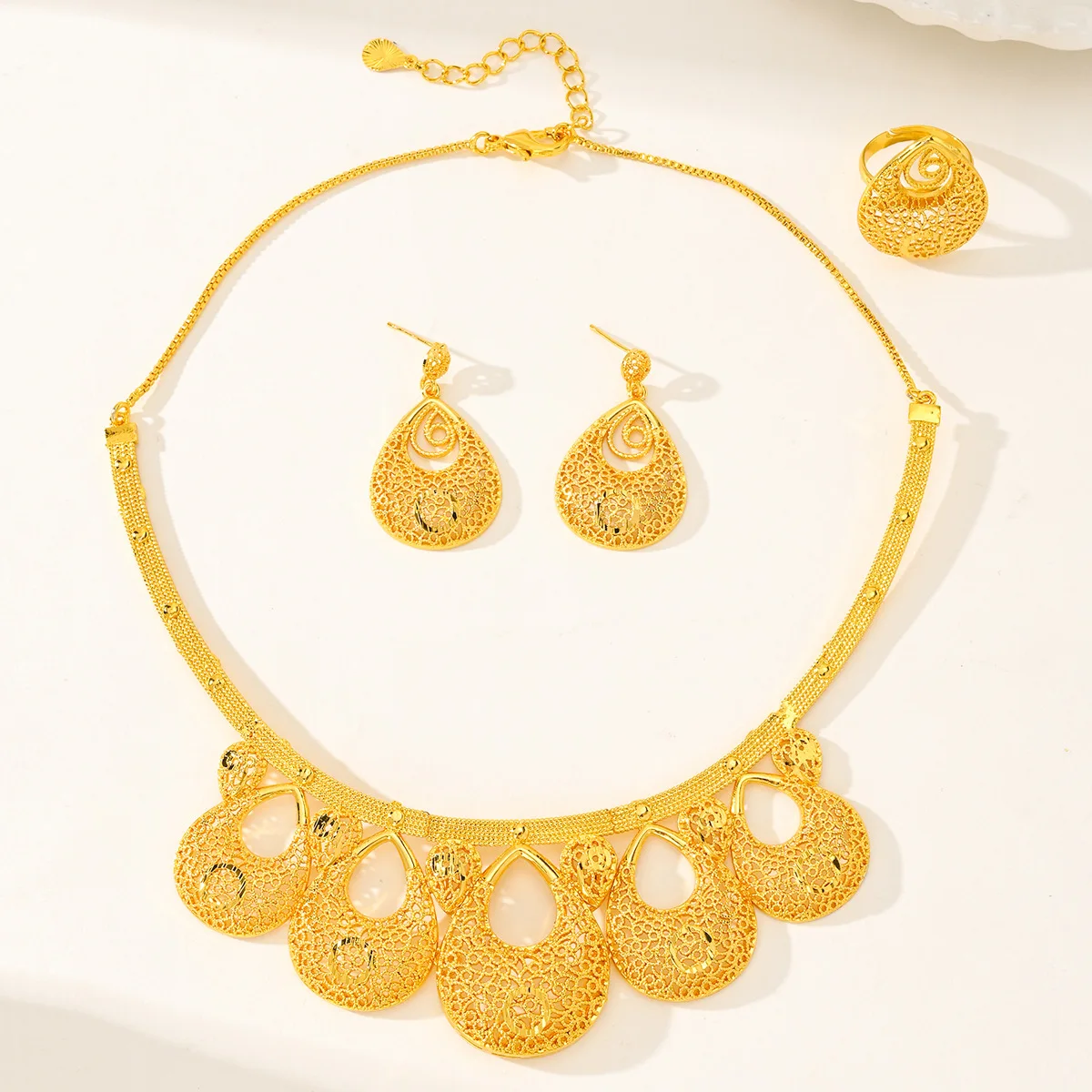 

New Dubai Fashion Custom 24K Gold Plated Necklace Earrings Rings Exquisite Engagement Party Jewelry Set for Beloved