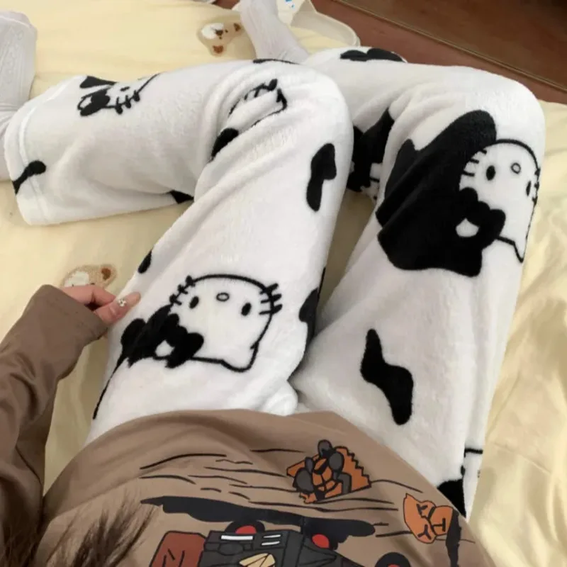 Sanrio-Pijama de felpa suave de Hello Kitty para mujer, ropa de dormir con dibujos animados de franela, pantalones largos con estampado de Anime