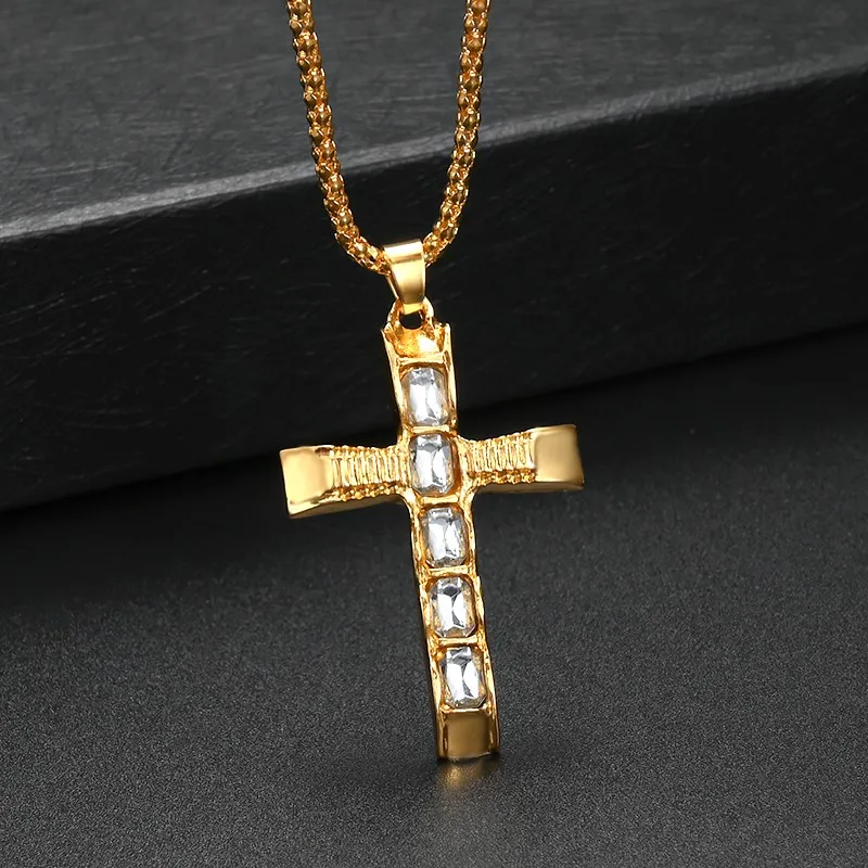 Christian Cross Pendant Women\'s New Fashion Metal Zircon Inlaid Accessories Religious Amulet Jewelry Without Chain