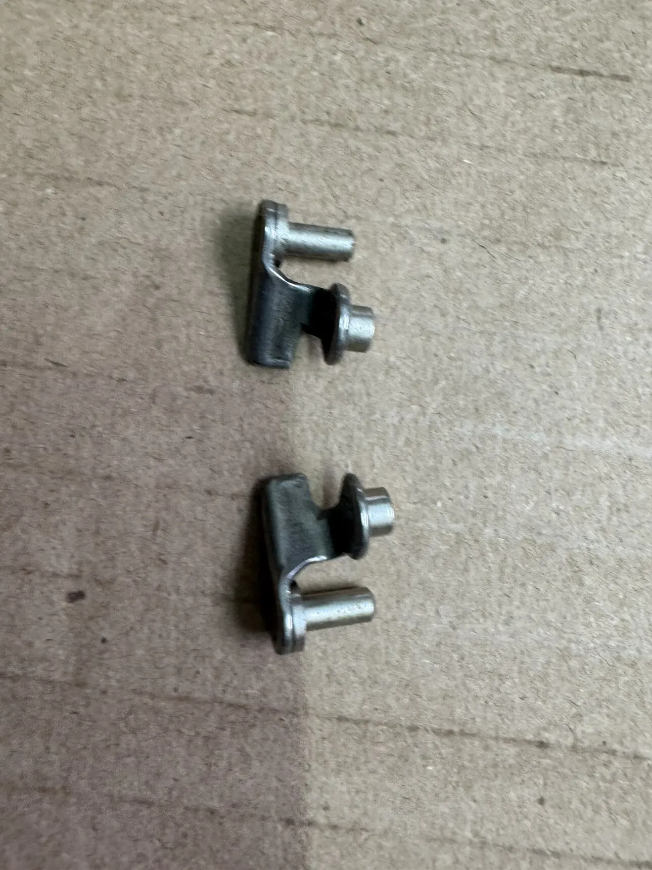 

2 шт. аксессуаров для ткацких станков марки Brother A129-131