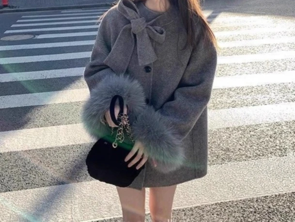 

Thin Bowtie Woolen Coat Autumn New Style Woolen Sleeve Coat for Women