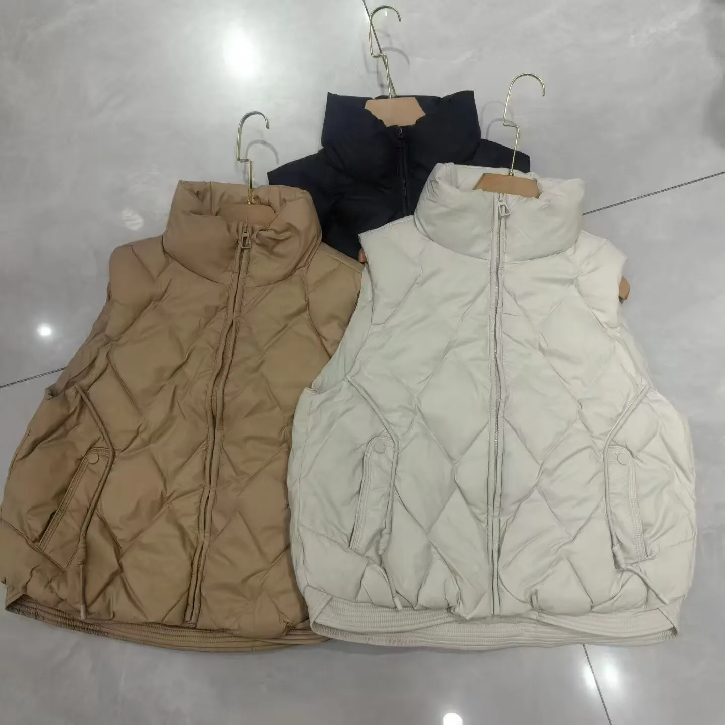 

White Duck Down Vest Women's 2026 Autumn/Winter New Short Stand-Up Collar Loose-Fit Puffer Vest Jacket