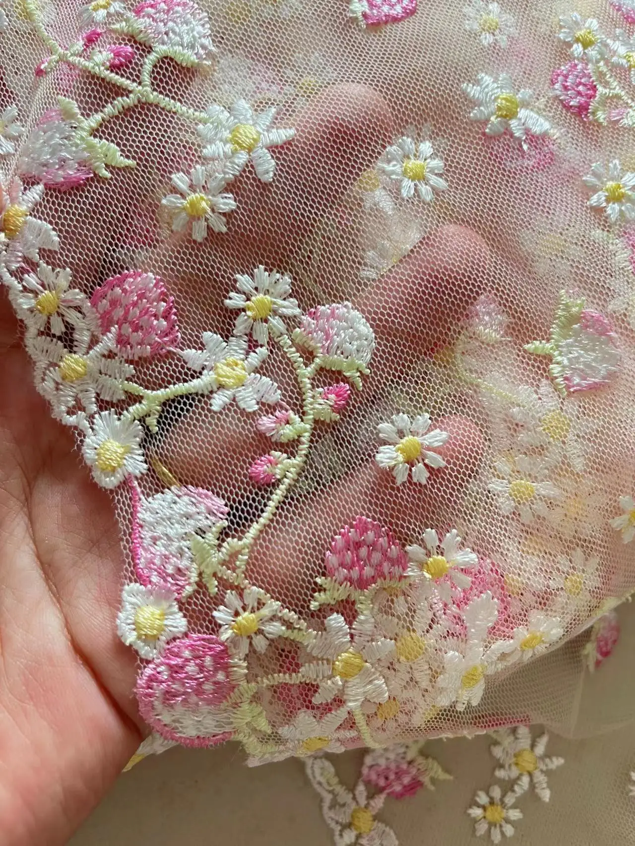 20Yards Pink Strawberry Embroidered Tulle Lace Trimmings Dress Laces Fabric Sewing Girl Lingerie Underwear Crafts Material