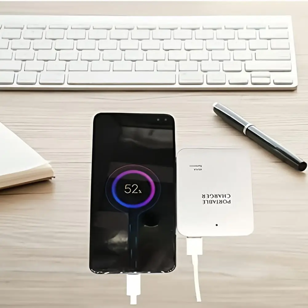 حافظة باور بانك محمولة USB 4 بطارية AA شاحن طوارئ خارجي مع شاحن طوارئ باور بانك بإضاءة LED