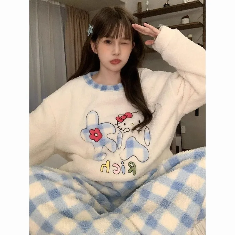 

Hello Kitty Half-velvet Delicate Soft Pajamas for Girls in Autumn Winter Sweet and Cute Cartoon Thickened Warm Home Clothes Set
