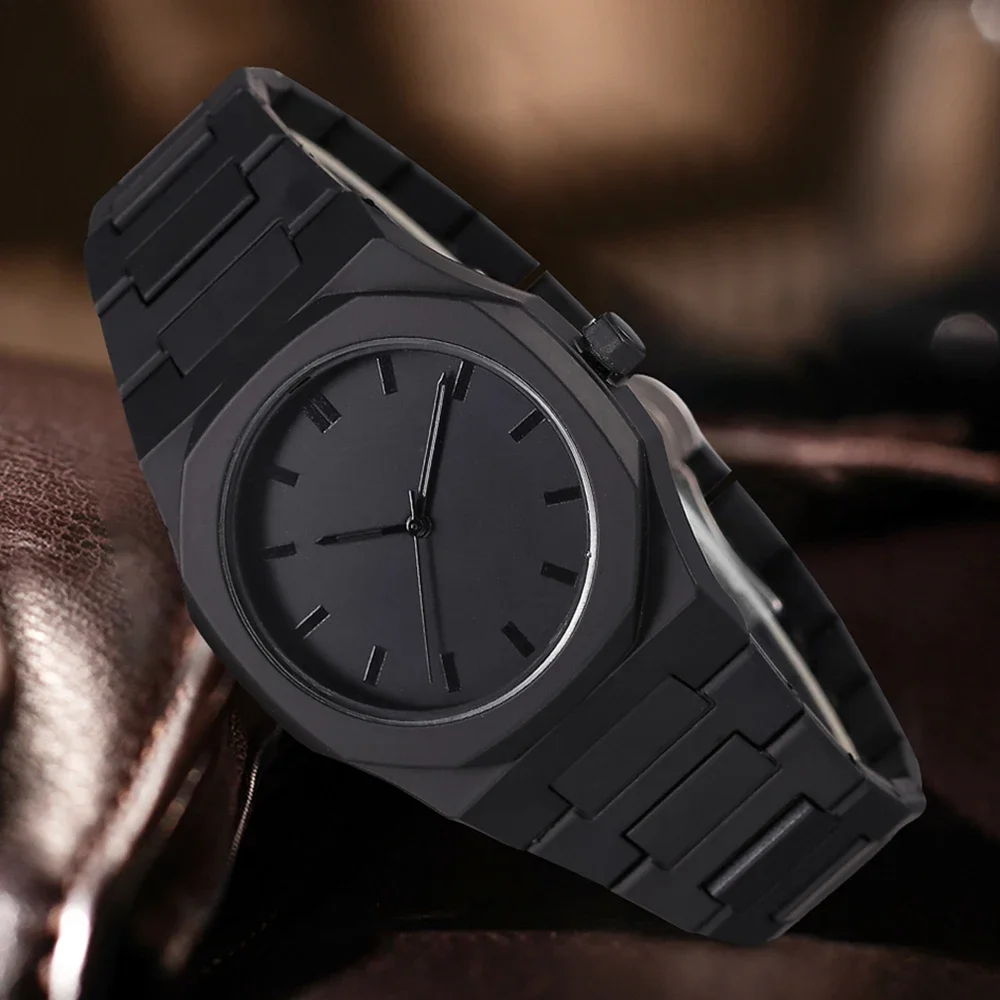 مجموعة ساعات رجالية سوداء مكونة من 4 قطع، مجموعة هدايا مثالية لساعة كوارتز وسوار وقلادة وخاتم للأصدقاء أو الأب