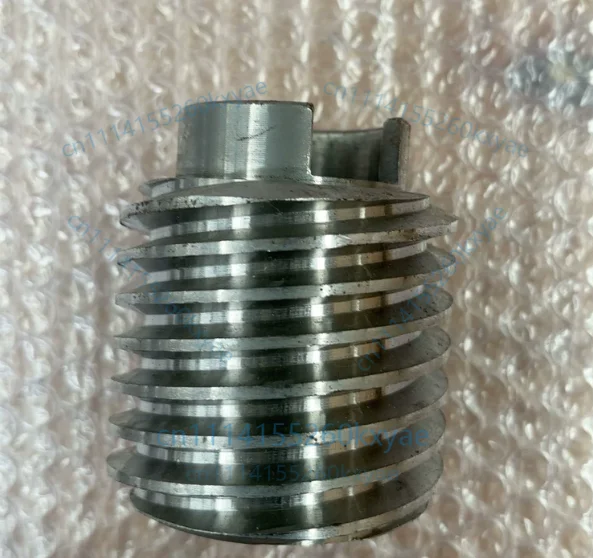 1PCS   6117 worm machine tool accessories cwa6185 cwa61100 the actual object is as shown