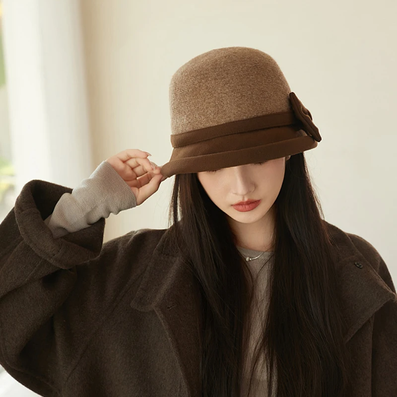 

Autumn and winter new hat women's French retro small fragrance style heiress top hat Hepburn style woolen fisherman hat