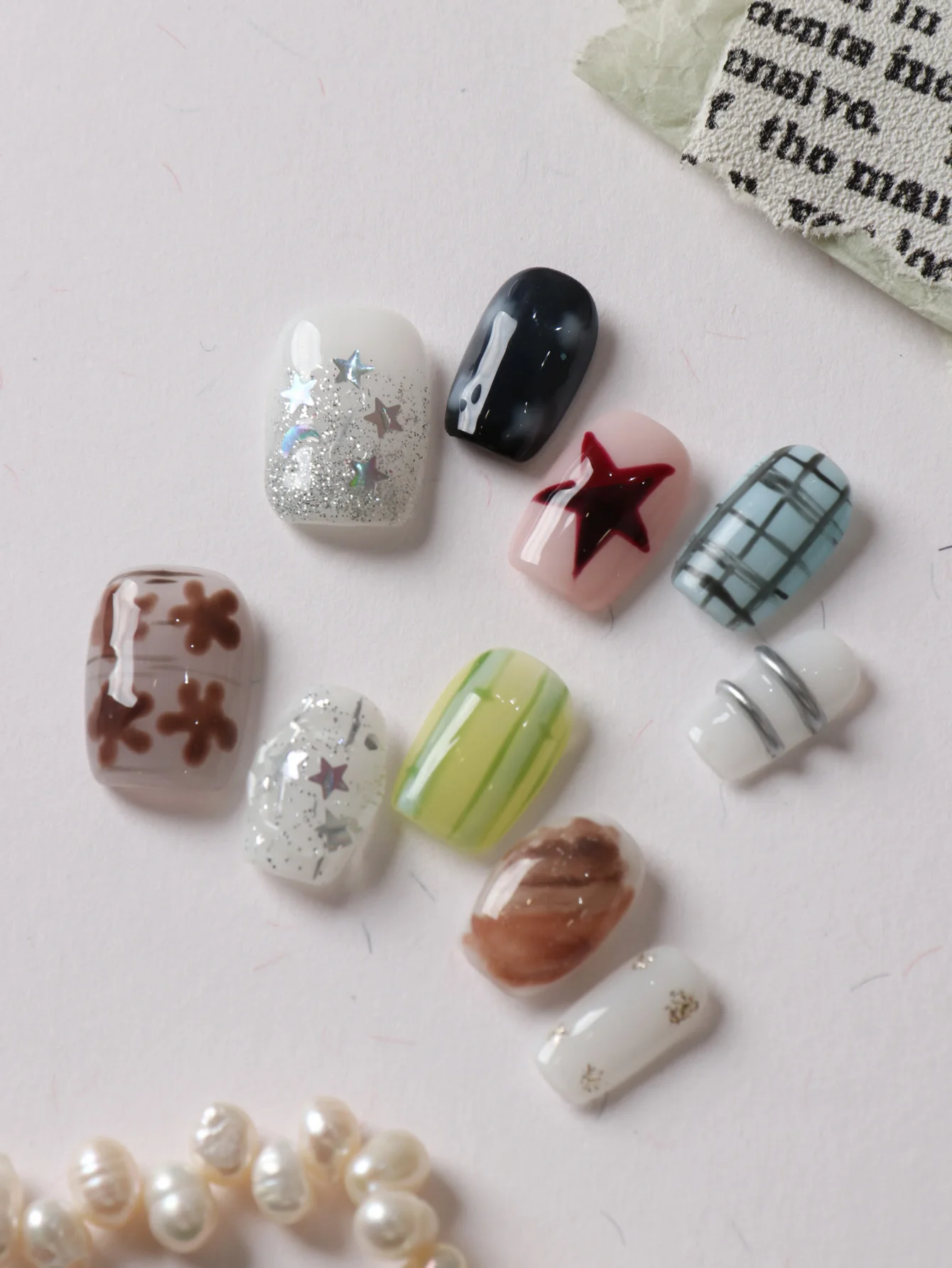 10Pcs Press on Nails  short white green Red pentagram nail art Fake Nails Includes 1 Sheet Adhesive Tabs & 1 Pc Mini File