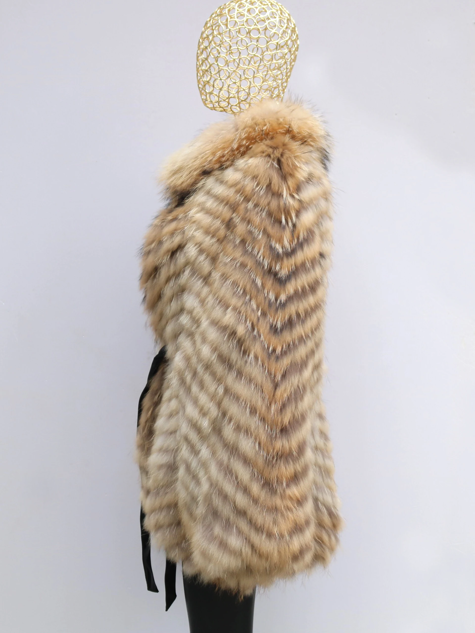 2026 Winter New Fur Strip Sewed Together Short Style Thin Raccoon Fur Fox Fur Coat Young Women's Coat
