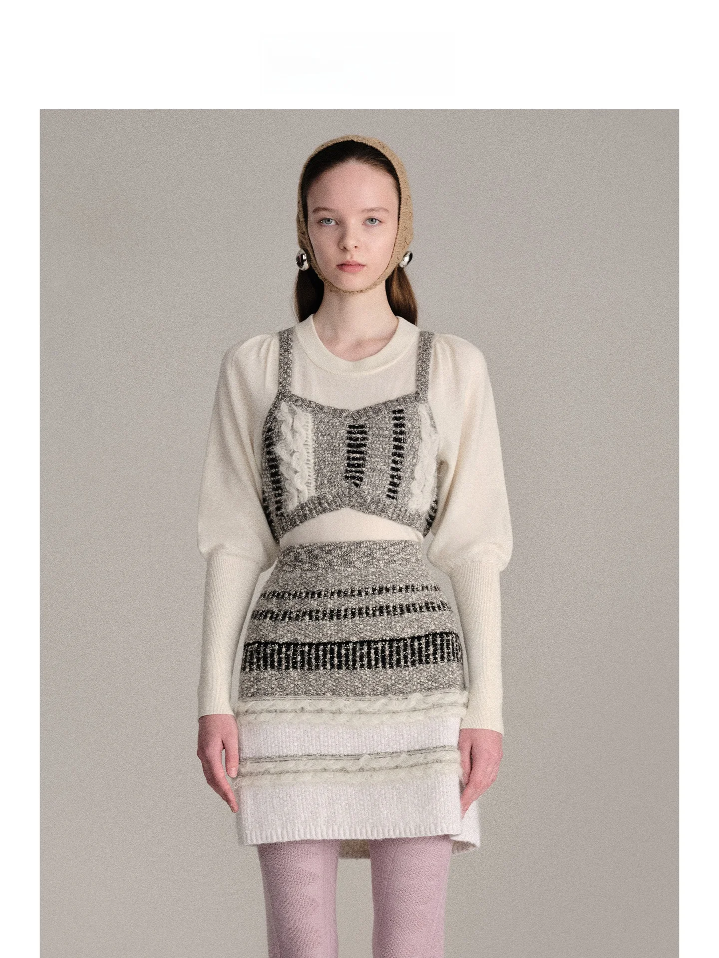 

WGMX Осень 2025 Новинка: Женский вязаный жилет-обманка из смесовой шерсти с пэчворком, имитирующий двухслойность, для работы