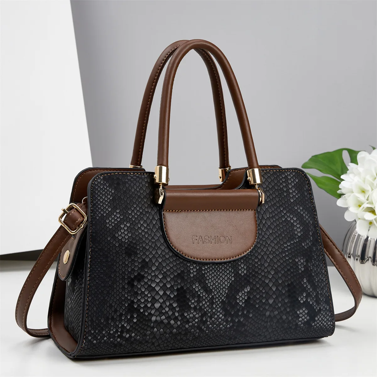 

Elegant Modern Handbag with Luxury Look - Roomy Compartments 3-Way Carry for Work & Play