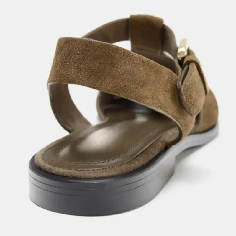 الجلد المدبوغ نسيف مصمم الصنادل النساء الرجعية مشبك معدني المصارع أحذية جوفاء موضة أحذية الشاطئ المسطحة الإناث Zapatos De Mujer