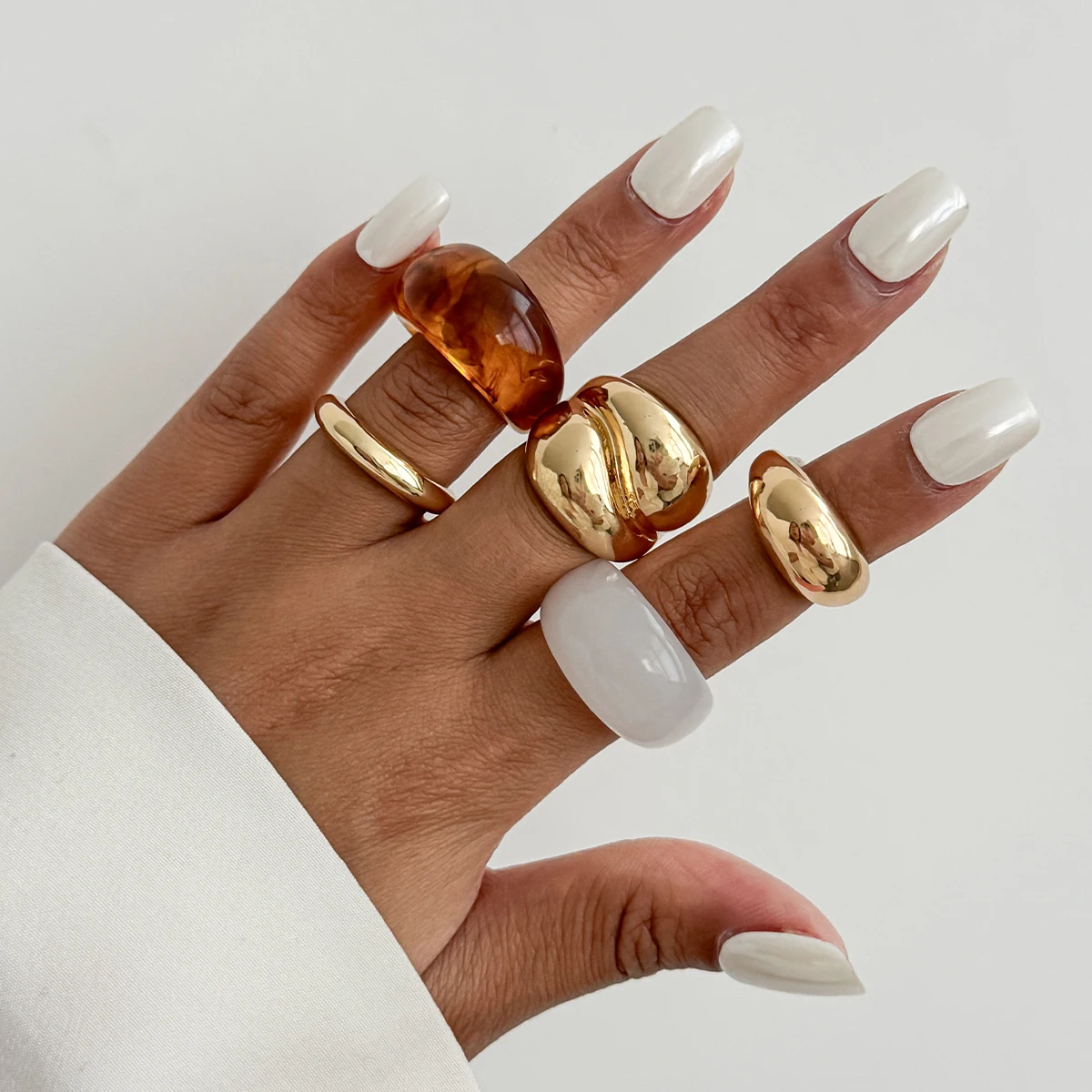 

Trendy Resin Metal Mixed Materials Ring Set 5 Pieces Faionable Personali Jewelry Accories for Ladies