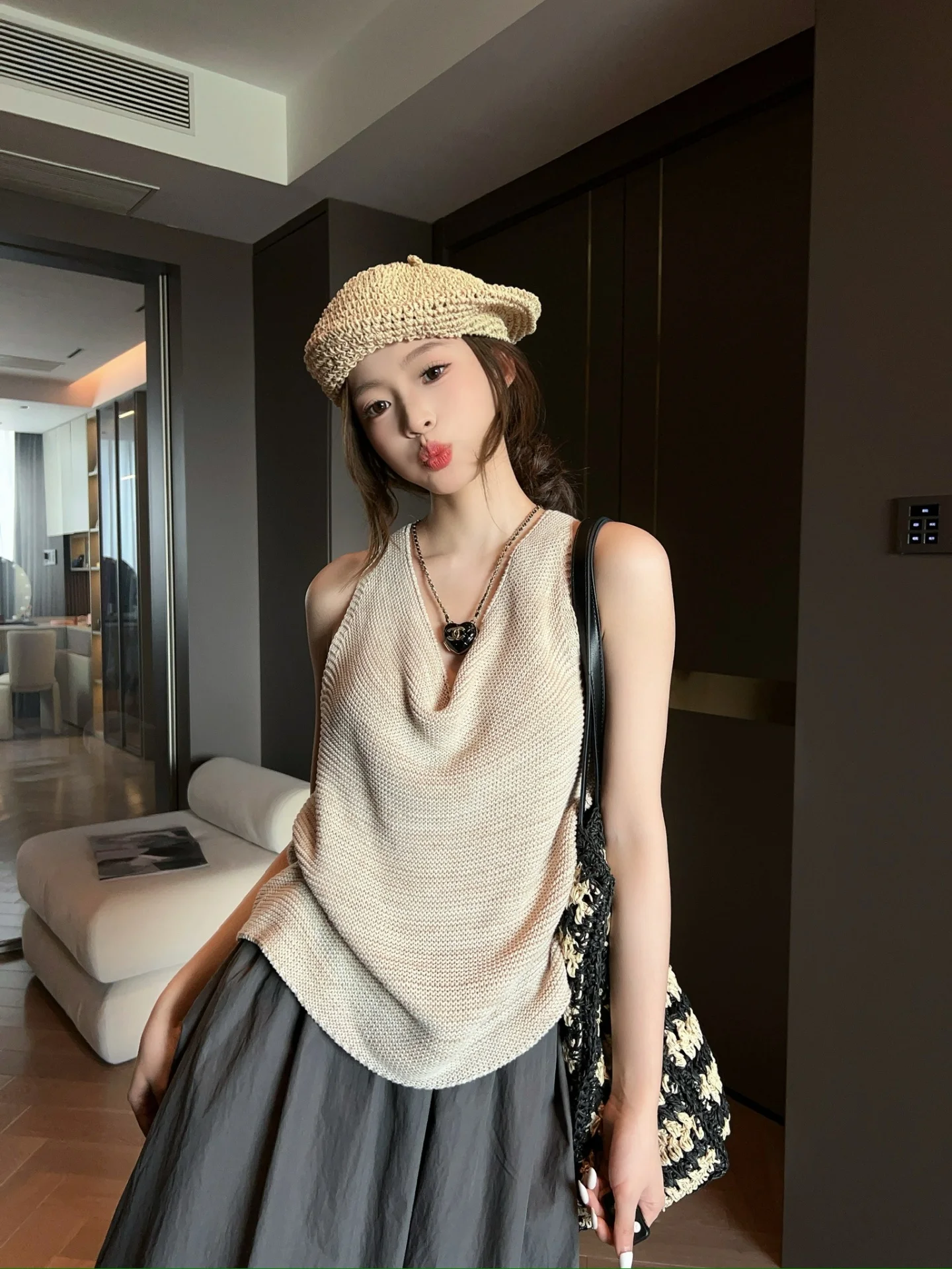 

Модный вязаный жилет на бретелях для женщин: летний повседневный универсальный топ, свободная укороченная блузка с круглым вырезом