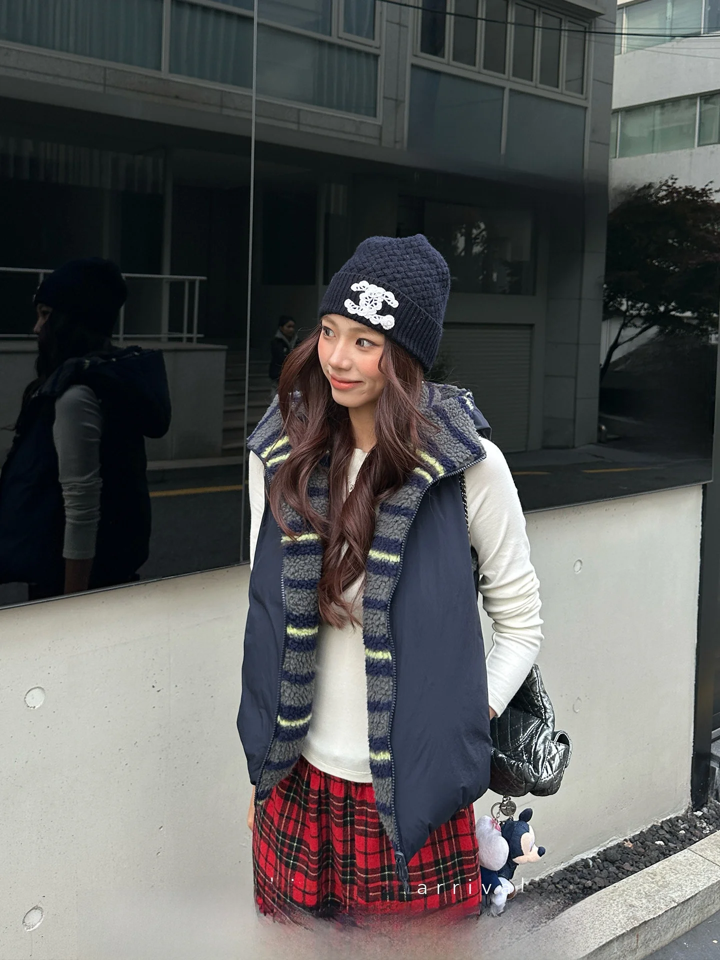 

Женская двусторонняя куртка Xzichic Vintage с капюшоном из эко-бархата, утепленная пухом, стандартный крой, на молнии