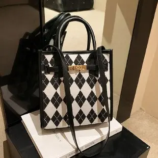 

Japanese Style Diamond Pattern Lunch Bag - Unisex Tote Bag for Office/College, Waterproof Canvas, Lightweight Shoulder Bag